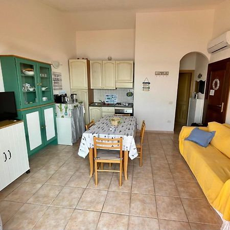 Appartamento Fronte Mare Residence Weber La Maddalena  Buitenkant foto