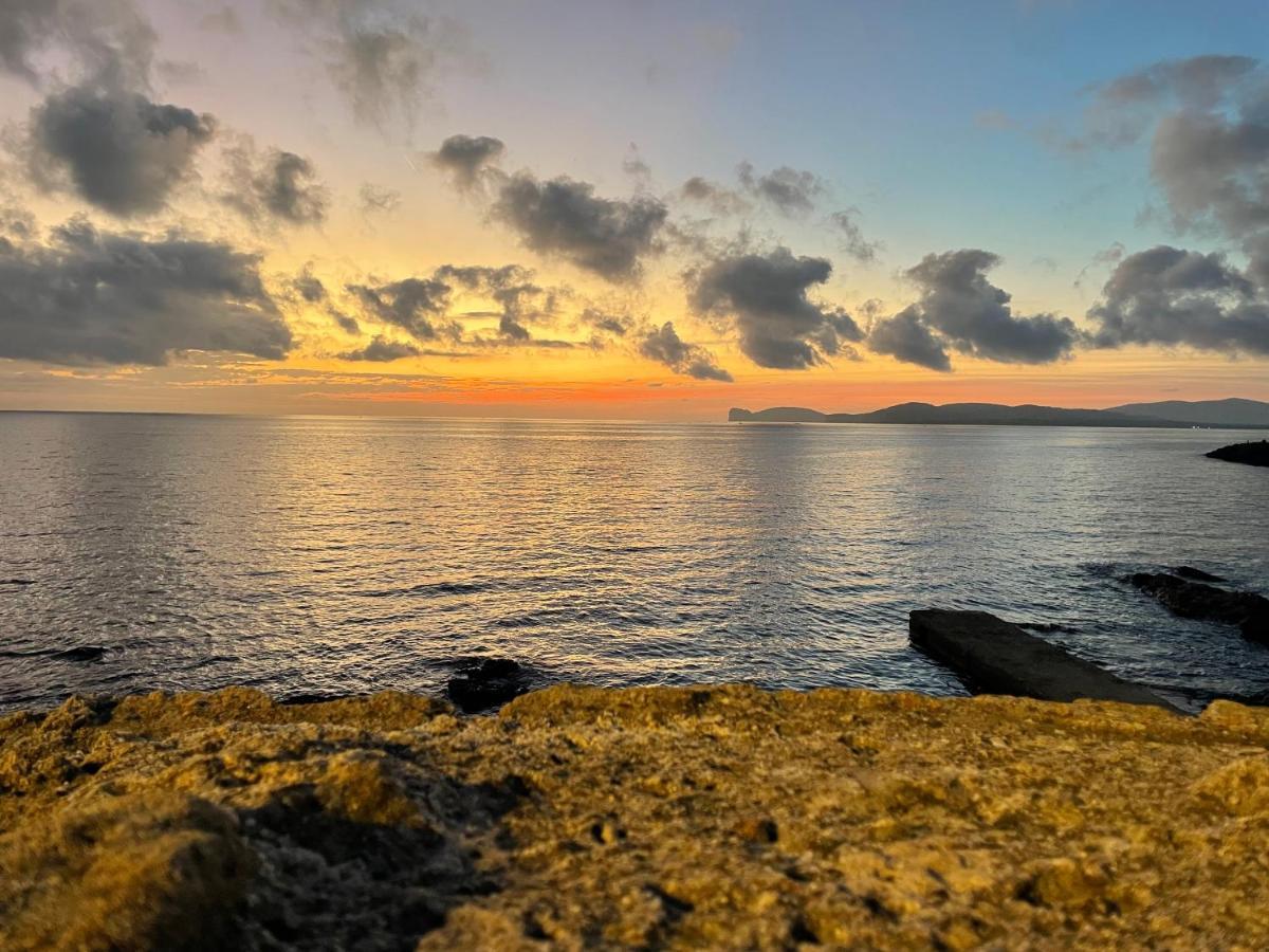 Appartamento Fronte Mare Residence Weber La Maddalena  Buitenkant foto